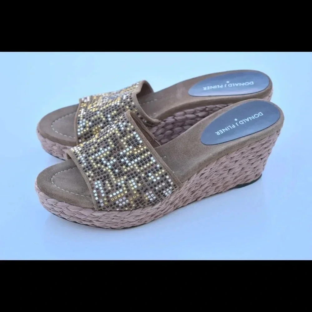 Donald J. Pliner wedges